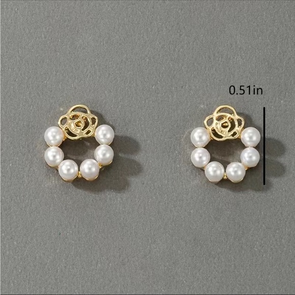 Baroque Style Round Pearl and Gold Stud Earrings - Picture 2 of 5